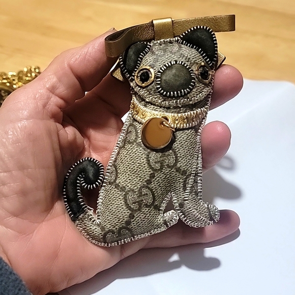Gucci "The Bougie Chihuahua" bagcharm - Picture 9 of 10